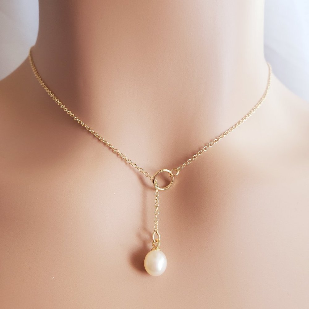 Paris Pearl Necklace